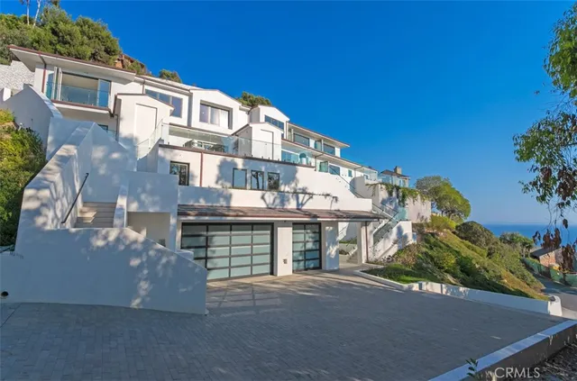 $17,998,000 | 31 North Vista De Catalina, Laguna Beach, CA 92651