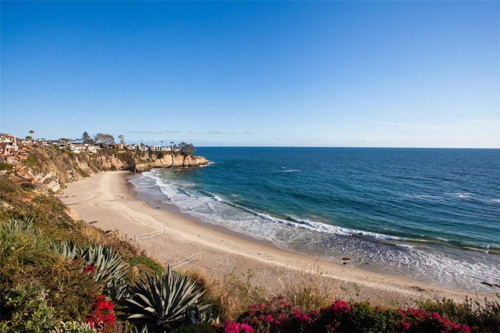 31 North Vista De Catalina Laguna Beach, CA 92651 - Photo 66 of 70 private beach