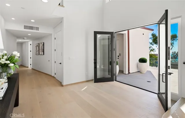 $17,998,000 | 31 North Vista De Catalina, Laguna Beach, CA 92651
