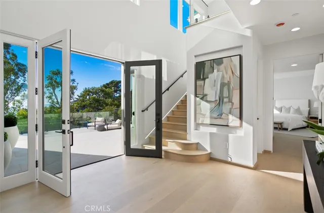 $17,998,000 | 31 North Vista De Catalina, Laguna Beach, CA 92651
