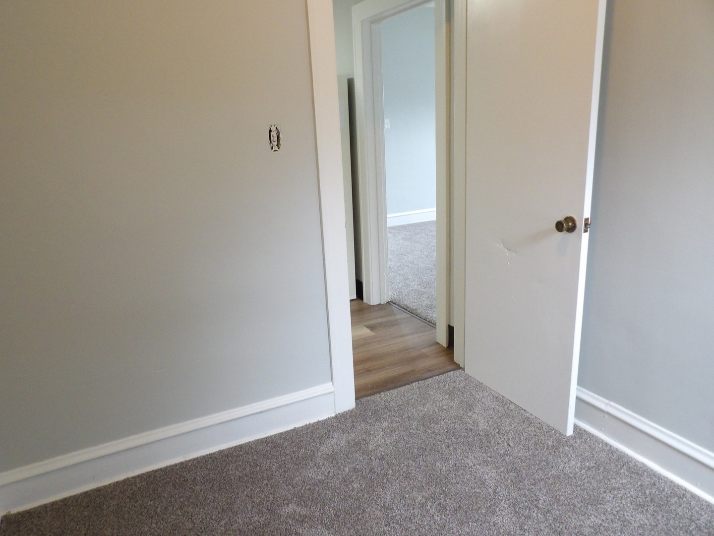 2424 Birch Avenue Whiting, IN 46394 - Photo 14 of 48