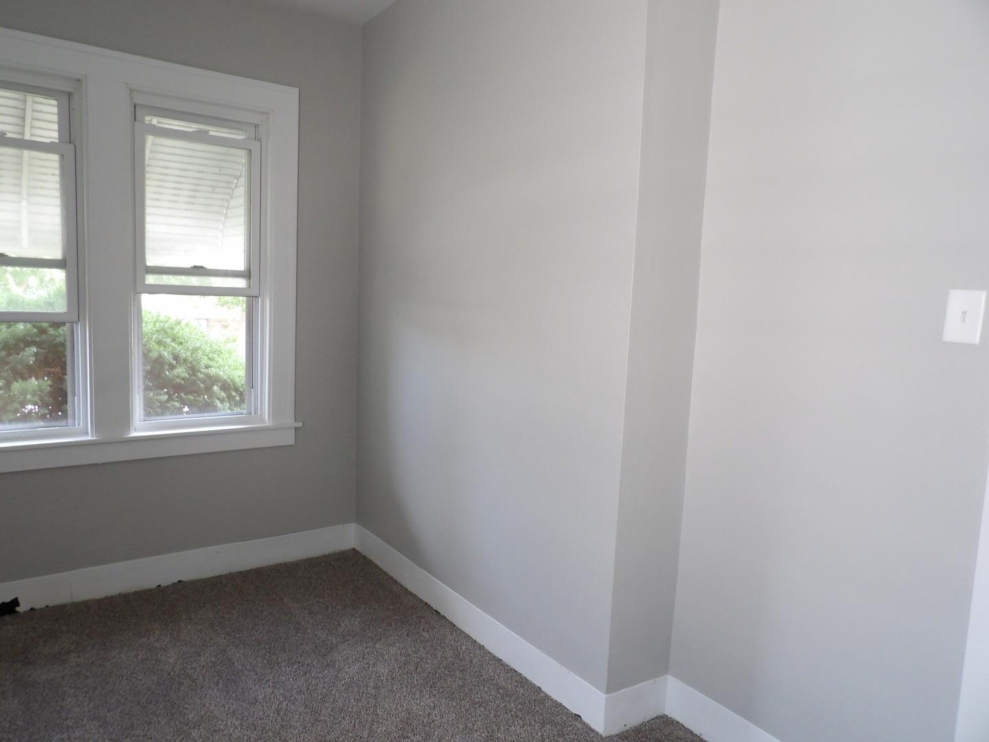 2424 Birch Avenue Whiting, IN 46394 - Photo 38 of 48 an empty room with a window