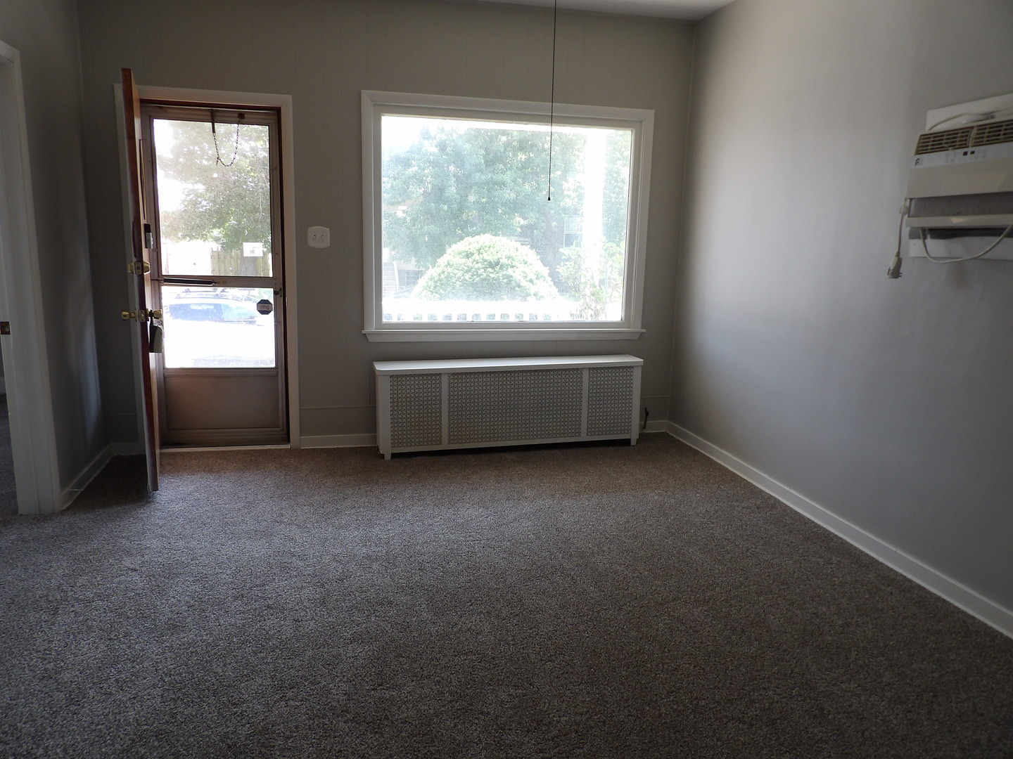 2424 Birch Avenue Whiting, IN 46394 - Photo 6 of 48 an empty room with windows
