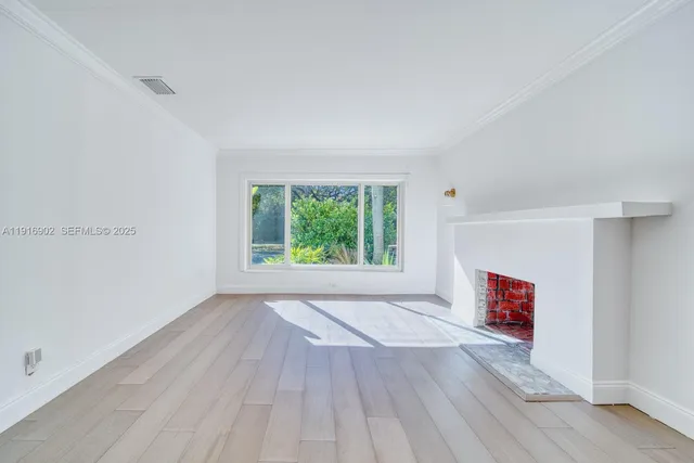 $4,500 | 845 Northeast 119th Street, Biscayne Park, FL 33161