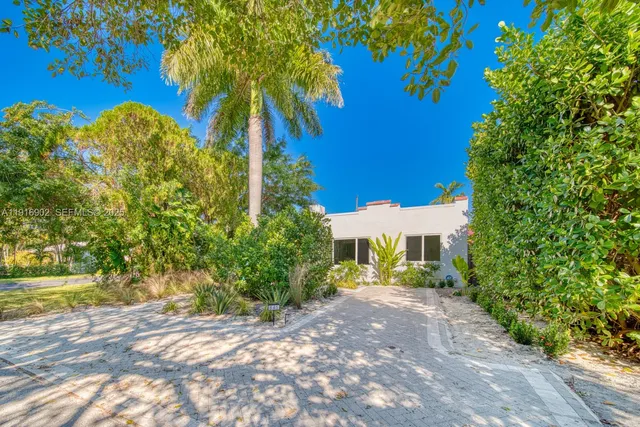 $4,500 | 845 Northeast 119th Street, Biscayne Park, FL 33161