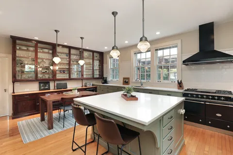 $1,899,000 | 2252 Orrington Avenue, Evanston, IL 60201