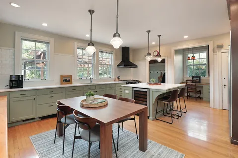 $1,899,000 | 2252 Orrington Avenue, Evanston, IL 60201