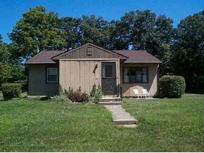 630 East 9th Street Rochester, IN 46975 - Photo 1 of 4
