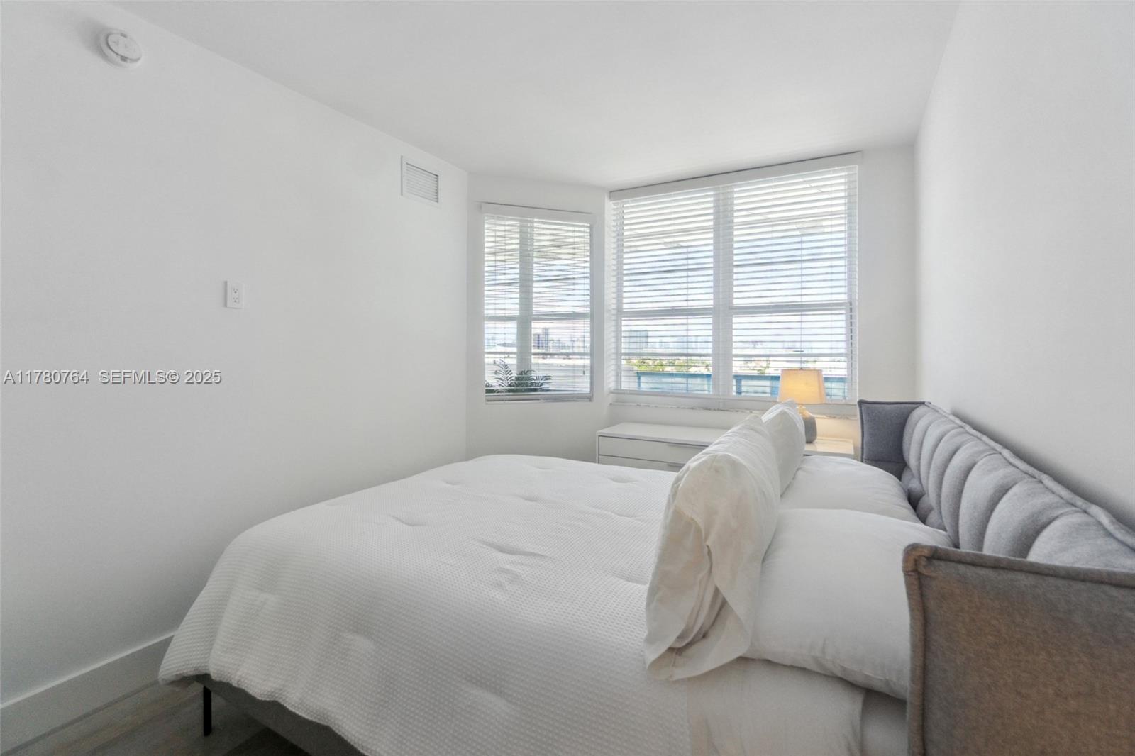 100 Lincoln Road, Unit 1218 Miami Beach, FL 33139 - Photo 10 of 27 Photo 10