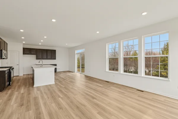 $550,000 | 3100 Holden Street, Elgin, IL 60124