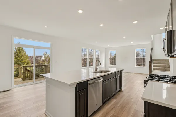 $550,000 | 3100 Holden Street, Elgin, IL 60124