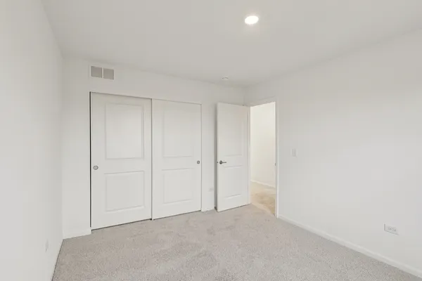 $550,000 | 3100 Holden Street, Elgin, IL 60124
