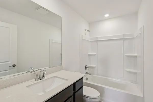 $550,000 | 3100 Holden Street, Elgin, IL 60124