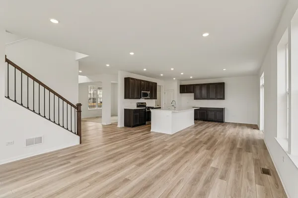 $550,000 | 3100 Holden Street, Elgin, IL 60124