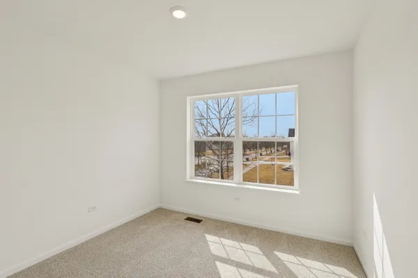$550,000 | 3100 Holden Street, Elgin, IL 60124