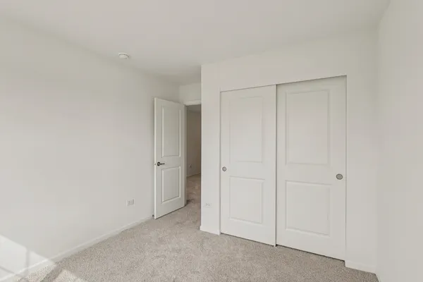 $550,000 | 3100 Holden Street, Elgin, IL 60124