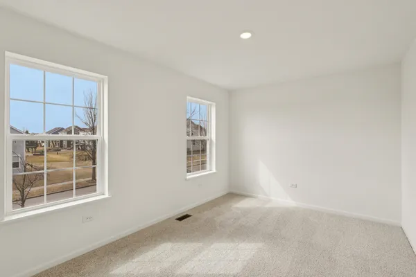 $550,000 | 3100 Holden Street, Elgin, IL 60124