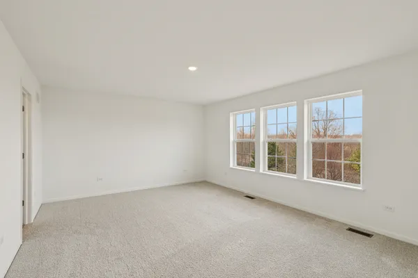$550,000 | 3100 Holden Street, Elgin, IL 60124