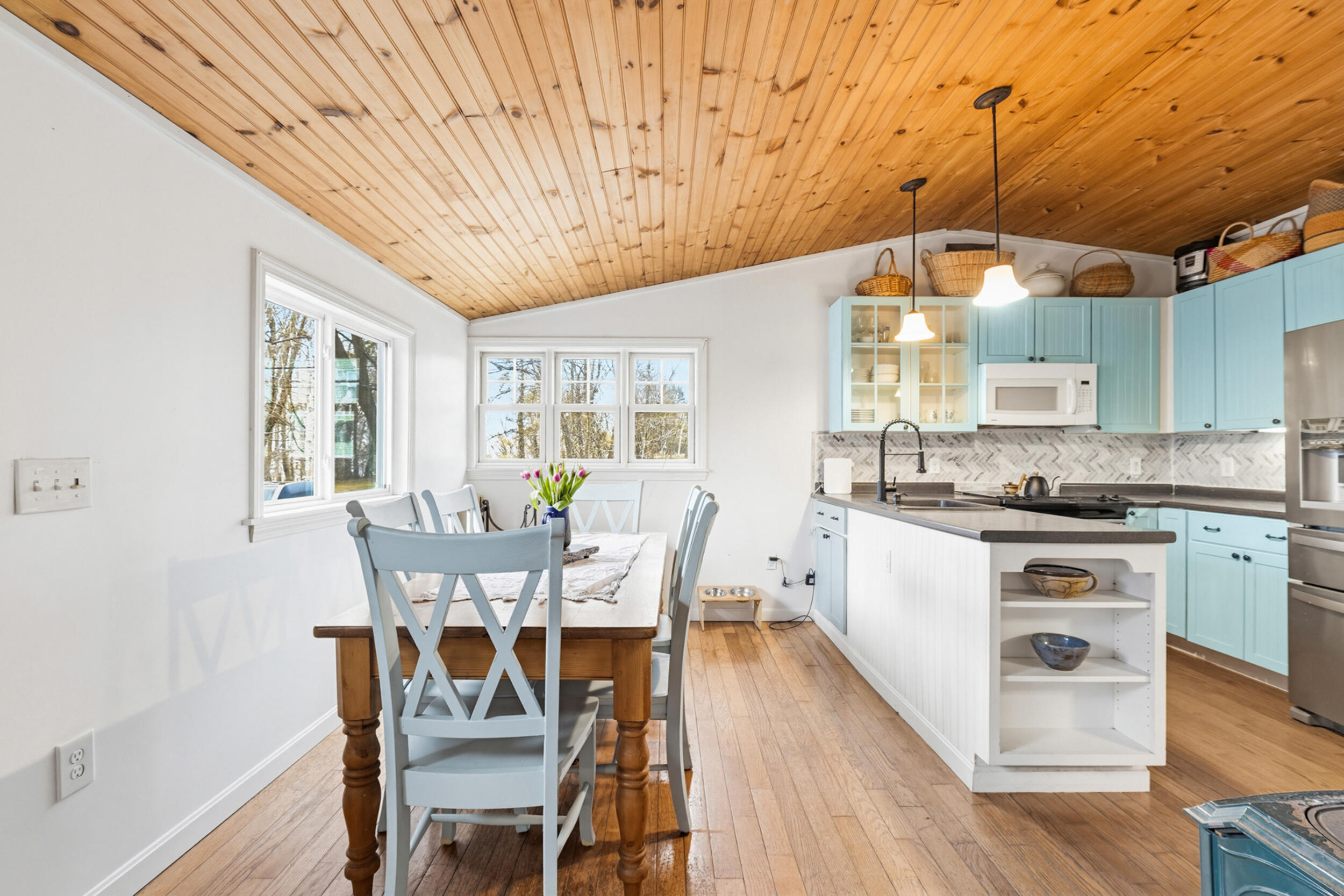 132 Sunset Avenue Portland, ME 04109 - Photo 11 of 32 kitchen dining area pic1