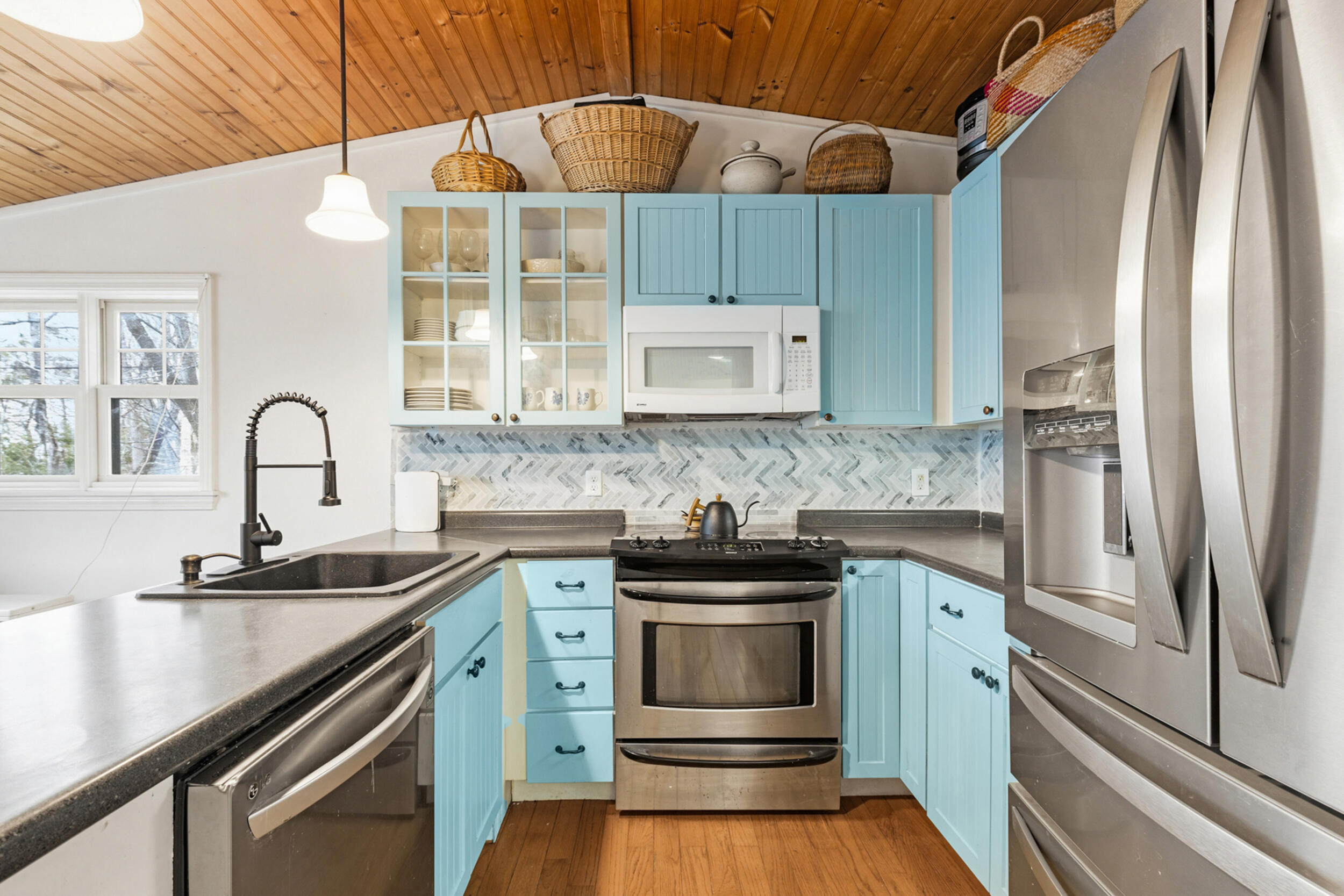 132 Sunset Avenue Portland, ME 04109 - Photo 14 of 32 kitchen pic2