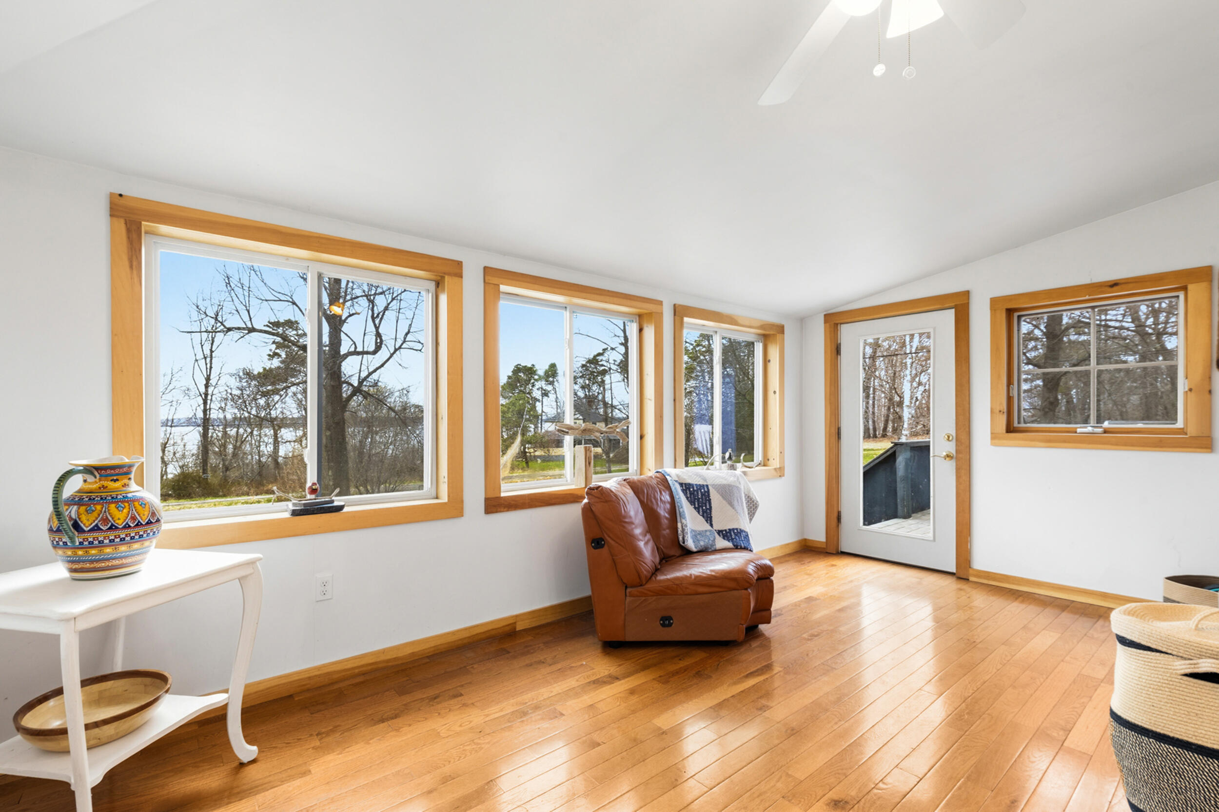 132 Sunset Avenue Portland, ME 04109 - Photo 23 of 32 Sunroom pic2