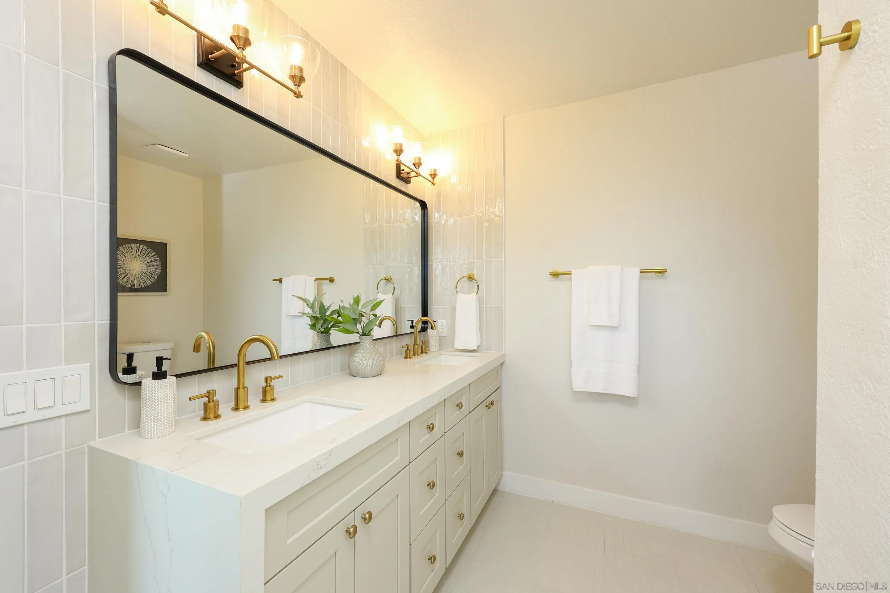 658-660 Santa Fe Drive Encinitas, CA 92024 - Photo 15 of 37