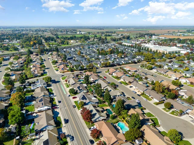 $618,000 | 737 Lake Canyon Avenue, Galt, CA 95632