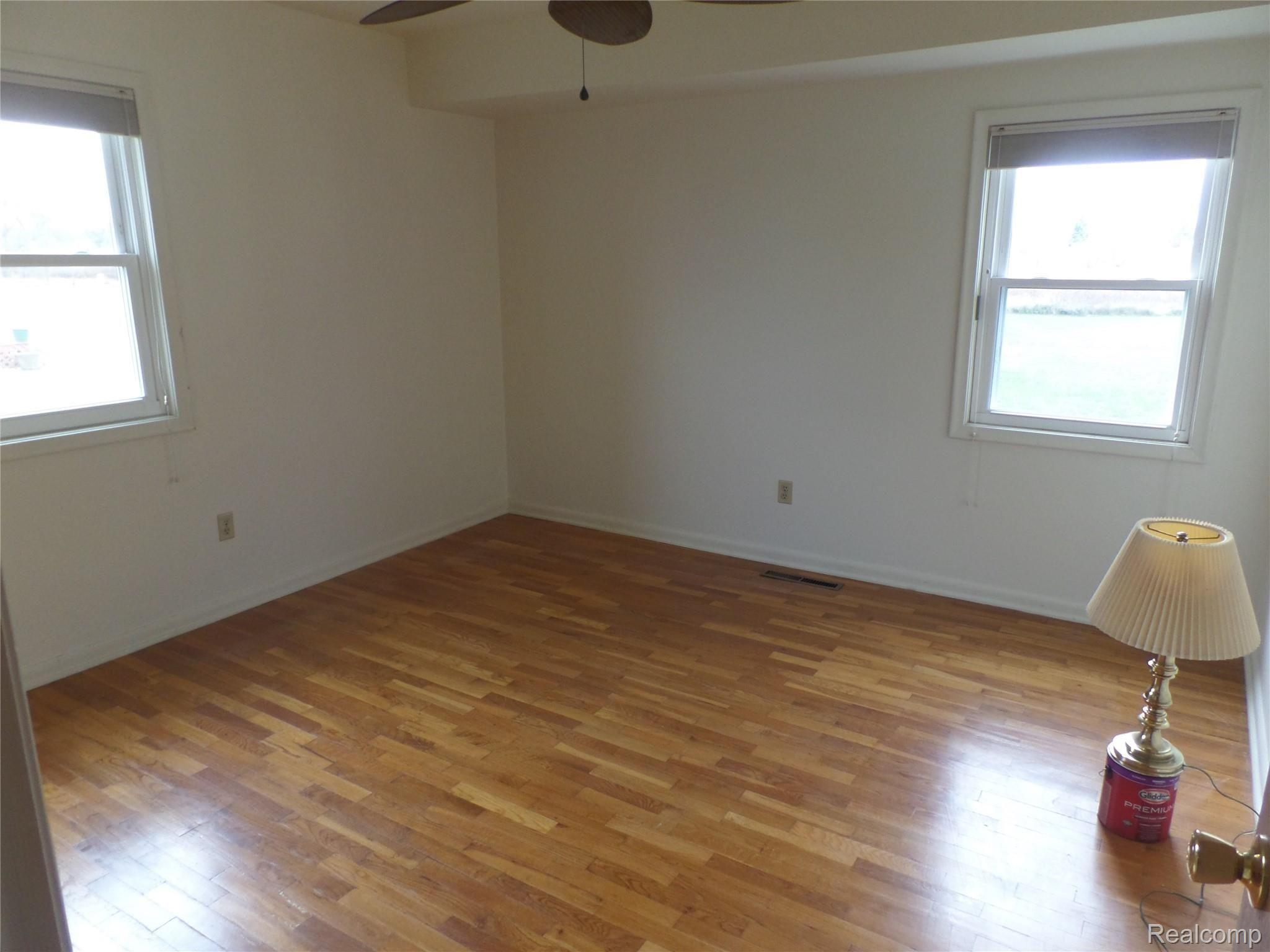 5436 Torrey Road Flint, MI 48507 - Photo 17 of 29 SAM_1037.JPG
