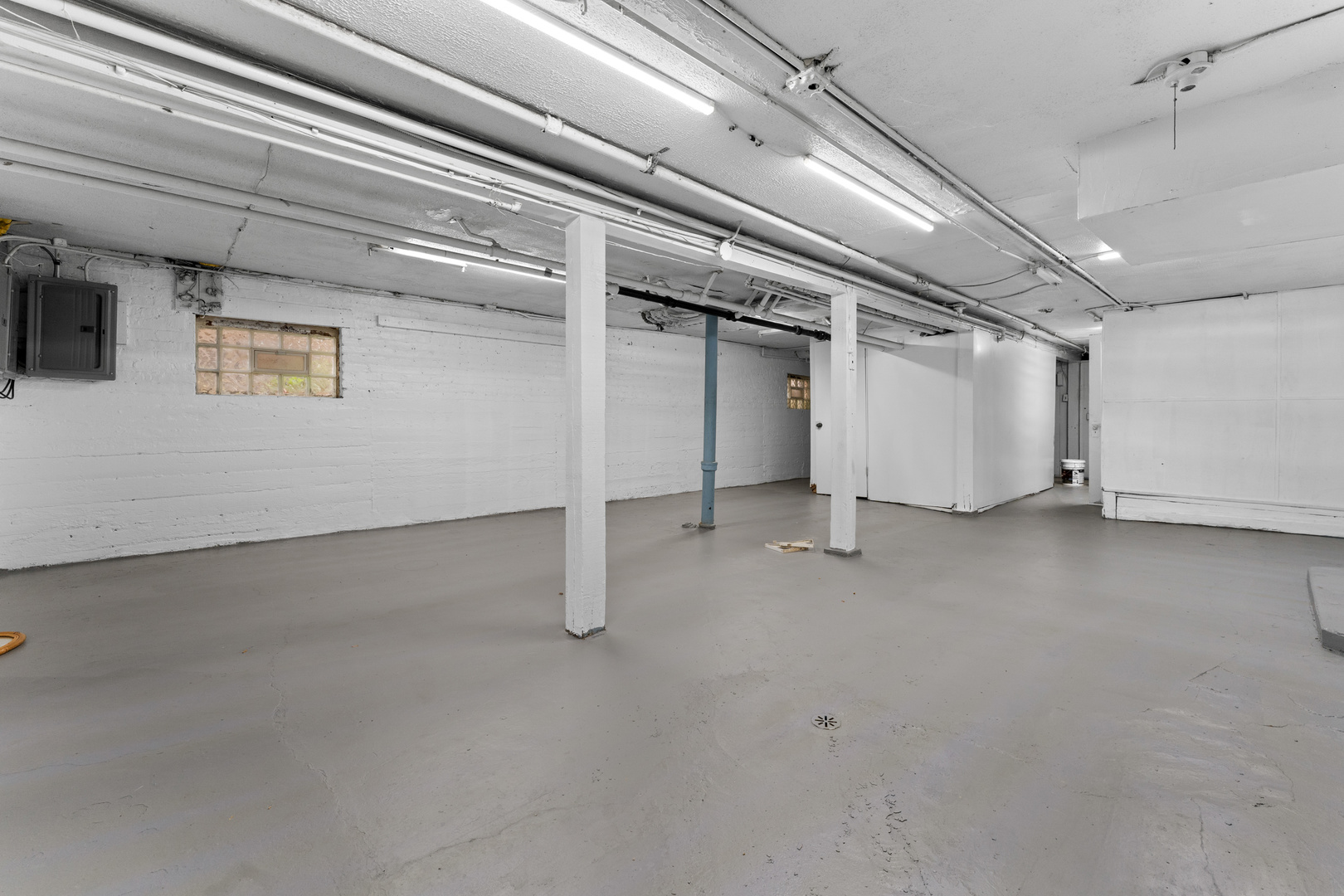 1657 North Austin Avenue Chicago, IL 60639 - Photo 31 of 36 a view of a garage