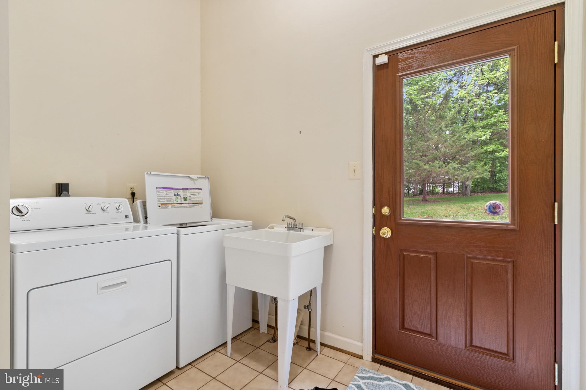 11809 Henderson Road Clifton, VA 20124 - Photo 47 of 59 Gallery Image 47