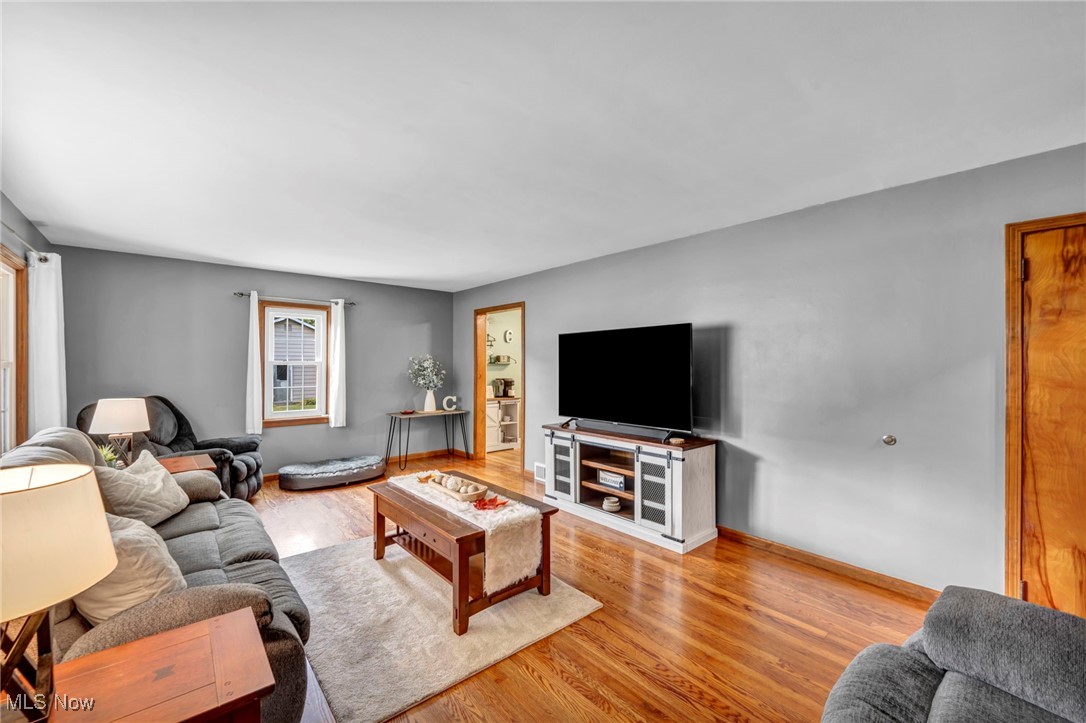5247 Lockwood Road Madison, OH 44057 - Photo 16 of 49