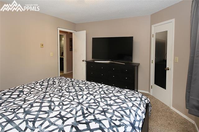 725 Alexander Road, Unit B Colorado Springs, CO 80909 - Photo 15 of 24 Gallery Image 15