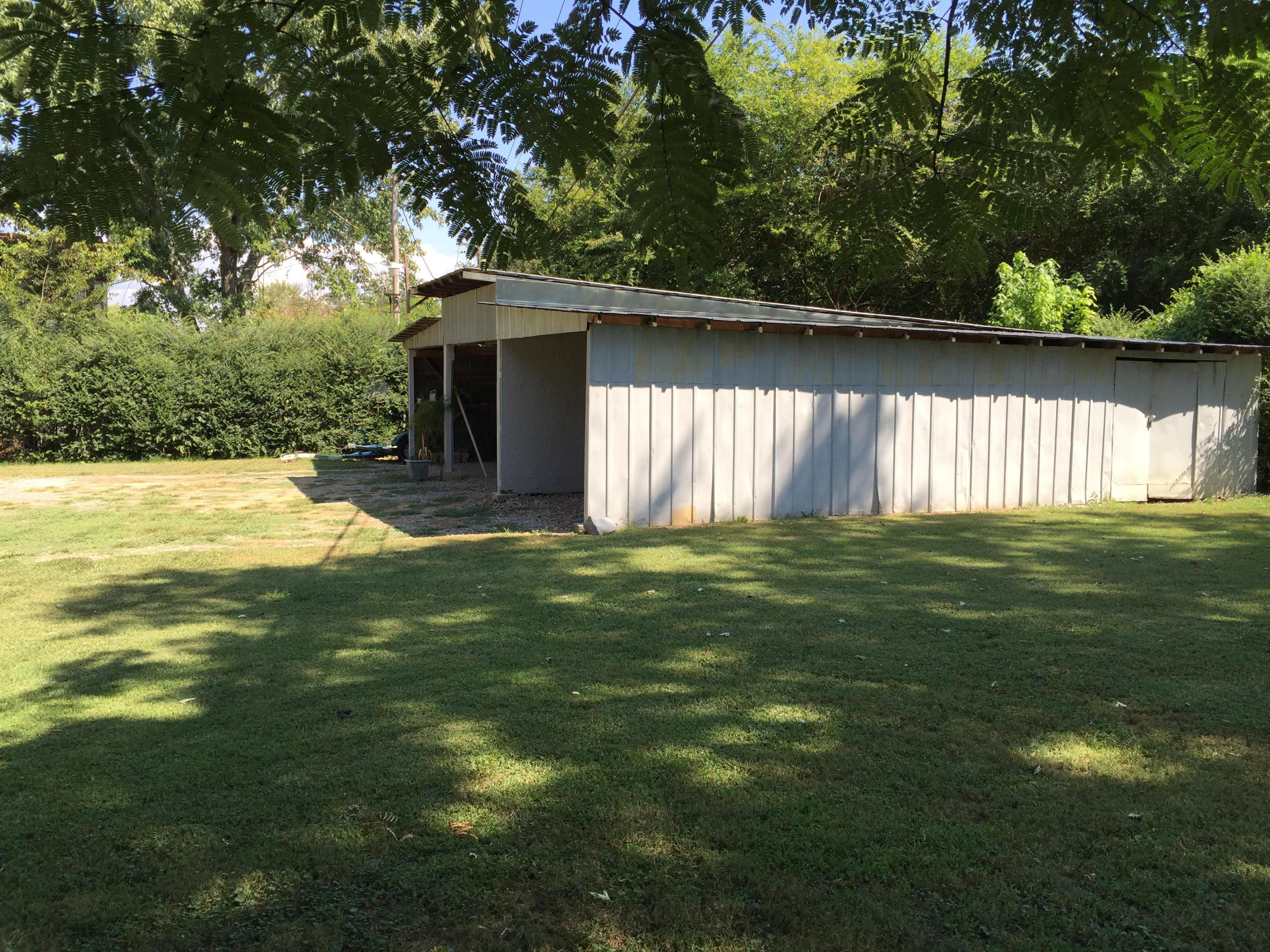 2719 Shellmound Road Jasper, TN 37347 - Photo 15 of 18 2719 Shellmound Carport