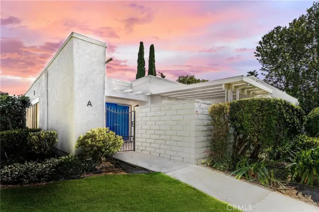 $464,900 | 2133 Via Puerta, Laguna Woods, CA 92637