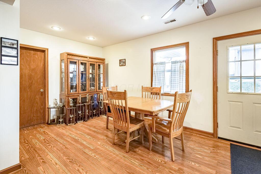 14293 Gilchrist Road Mount Vernon, OH 43050 - Photo 8 of 70 1-8