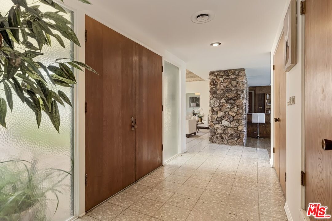 1126 Tellem Drive Pacific Palisades, CA 90272 - Photo 27 of 46 a view of livingroom with hardwood