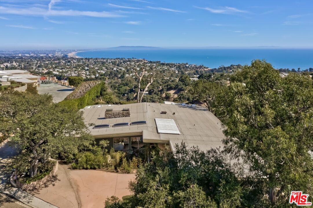 1126 Tellem Drive Pacific Palisades, CA 90272 - Photo 45 of 46 an aerial view of a house with a outdoor space