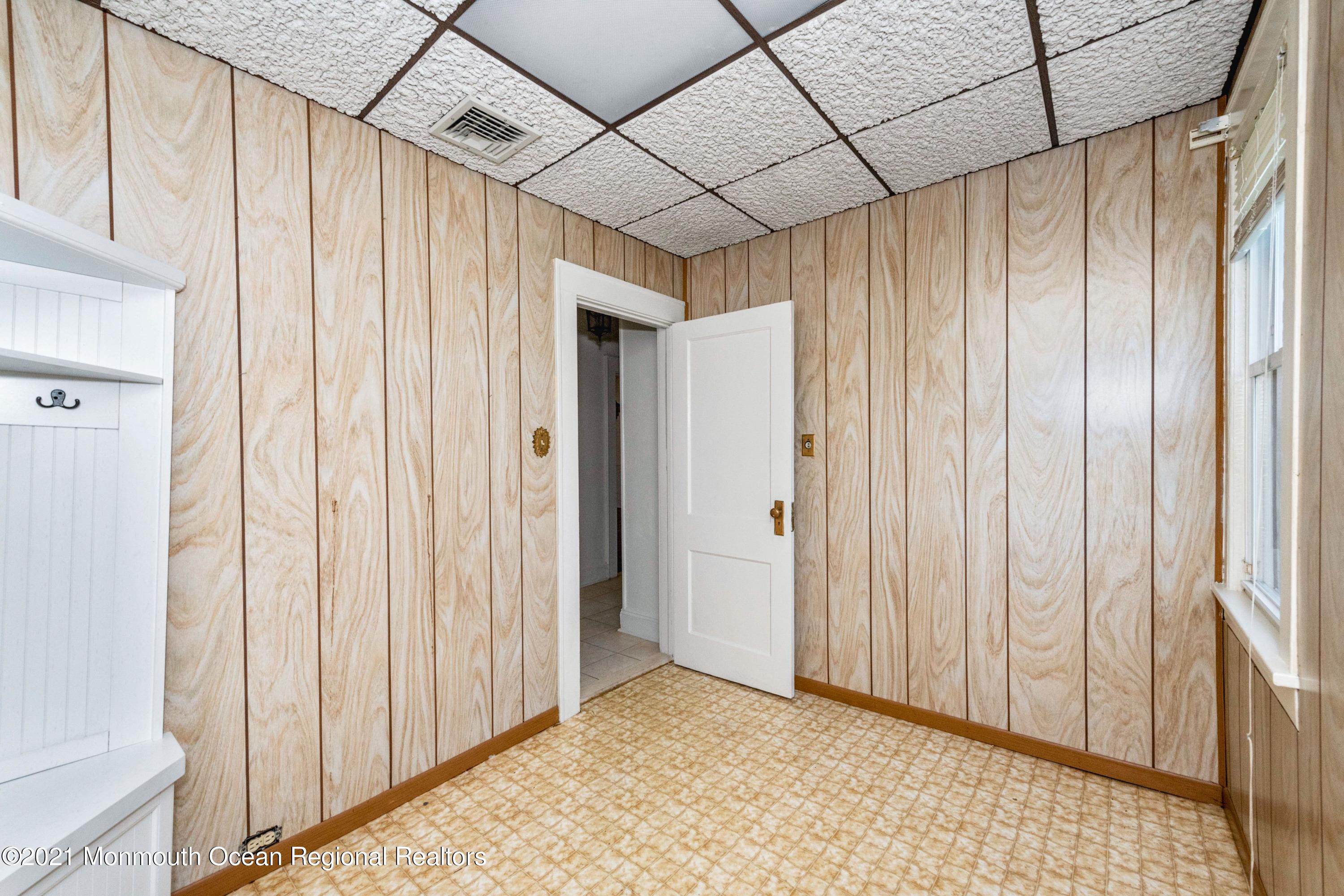 449 Ridge Road Lyndhurst, NJ 07071 - Photo 14 of 38 Downstairs Bedroom Views