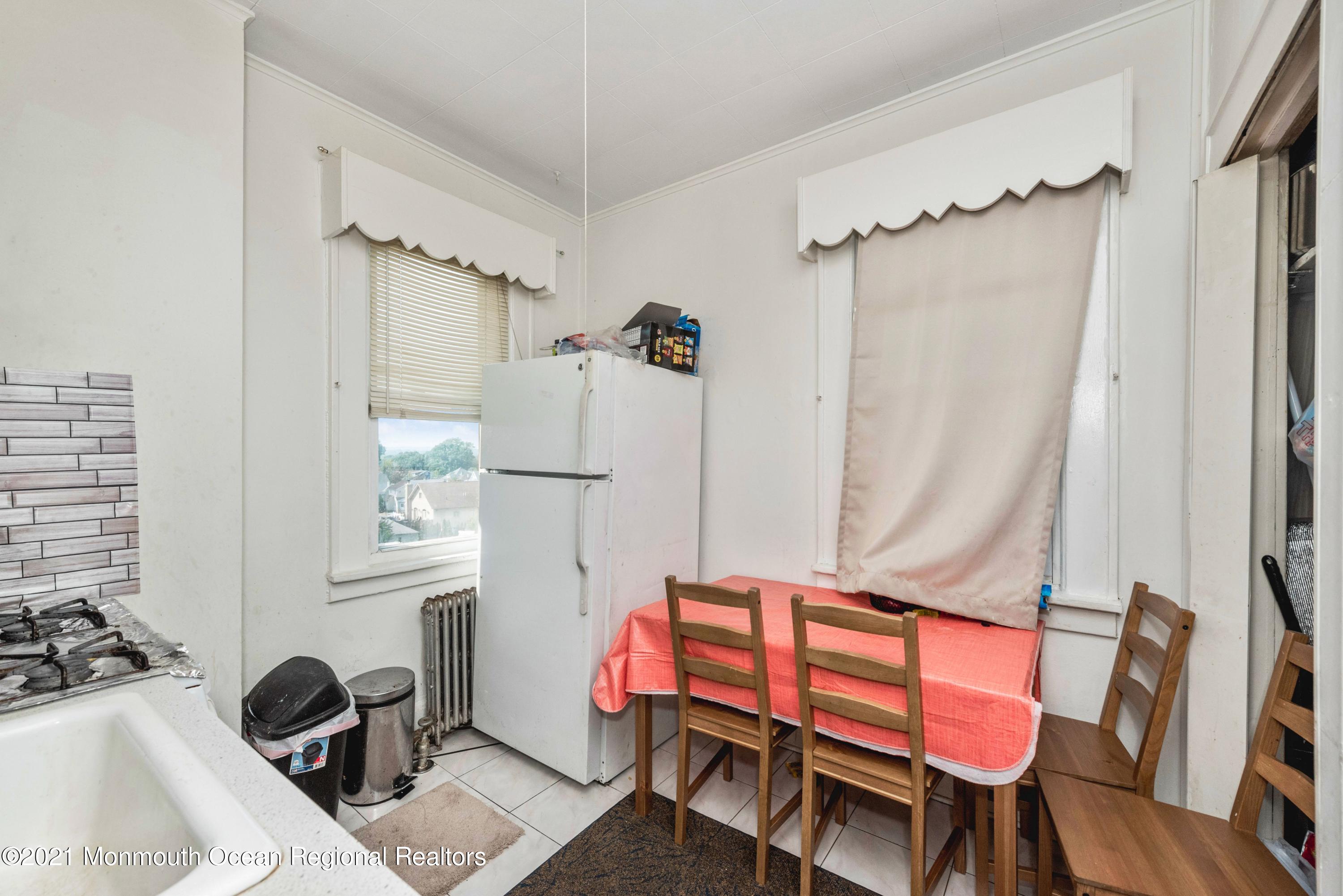 449 Ridge Road Lyndhurst, NJ 07071 - Photo 25 of 38 Upstairs Kitchen