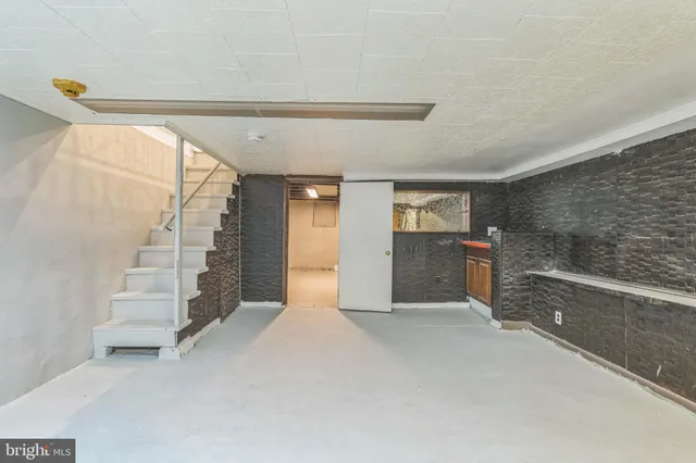 $369,900 | 633 Moore Street, Philadelphia, PA 19148