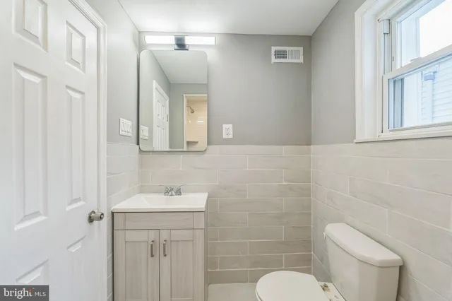 $369,900 | 633 Moore Street, Philadelphia, PA 19148