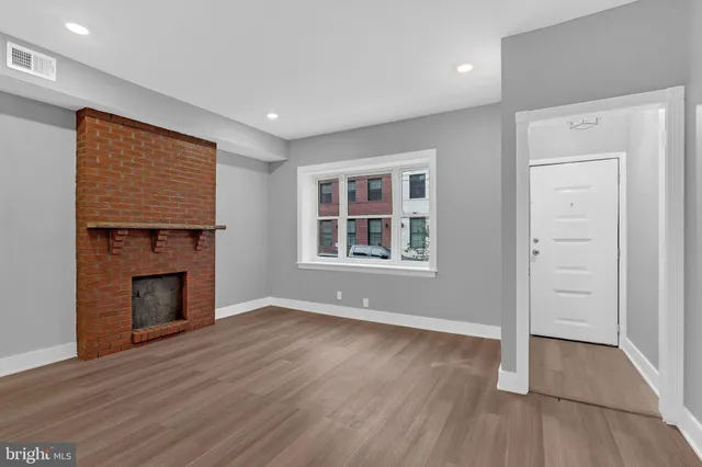 $369,900 | 633 Moore Street, Philadelphia, PA 19148