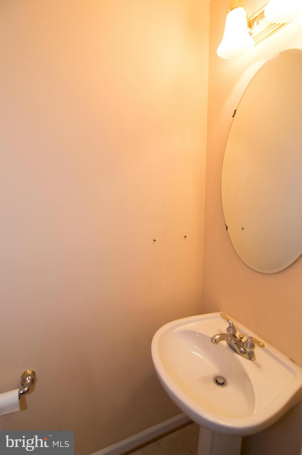 43004 Center Street Chantilly, VA 20152 - Photo 5 of 30 Lower Level Half Bath