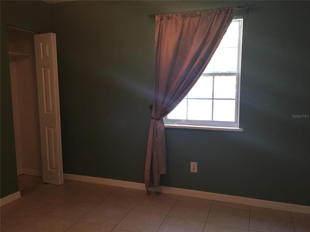 102 Northwest 24 Street Gainesville, FL 32607 - Photo 9 of 11