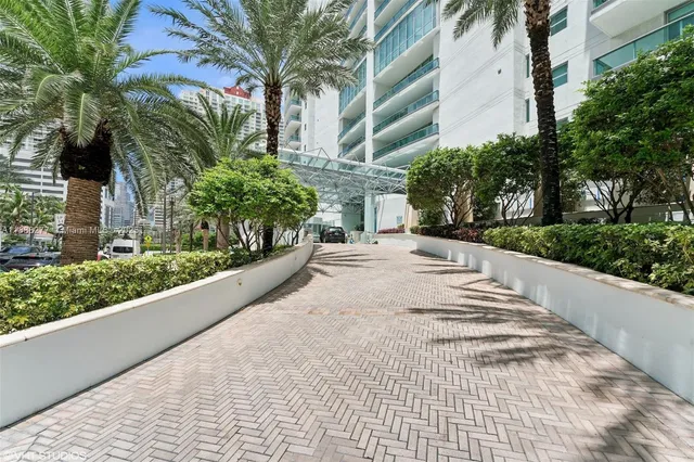 $1,345,000 | 1331 Brickell Bay Drive, Unit 2802, Miami, FL 33131