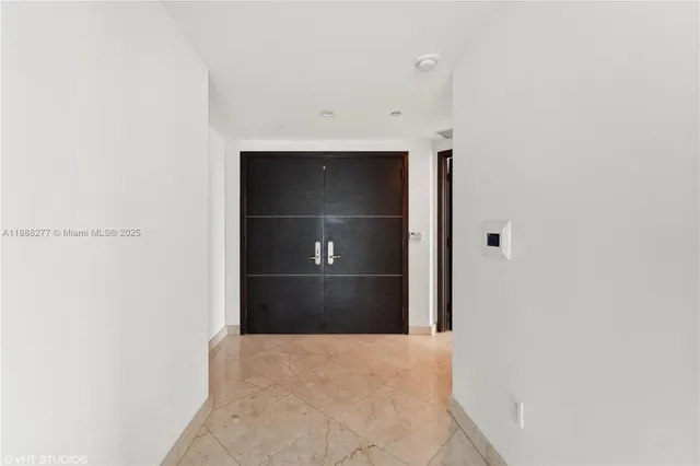 $1,345,000 | 1331 Brickell Bay Drive, Unit 2802, Miami, FL 33131