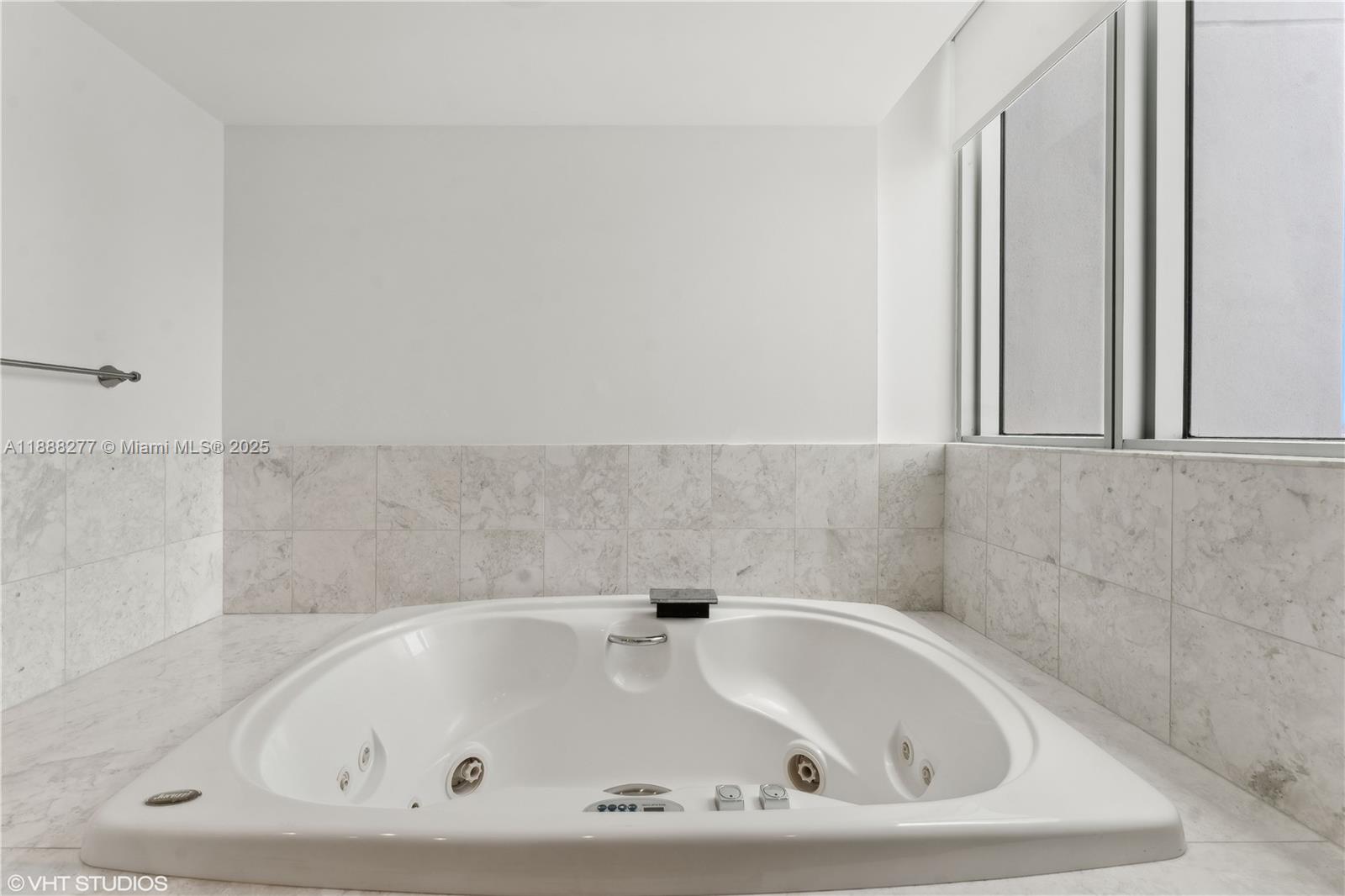 1331 Brickell Bay Drive, Unit 2802 Miami, FL 33131 - Photo 35 of 35