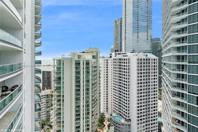 $1,345,000 | 1331 Brickell Bay Drive, Unit 2802, Miami, FL 33131