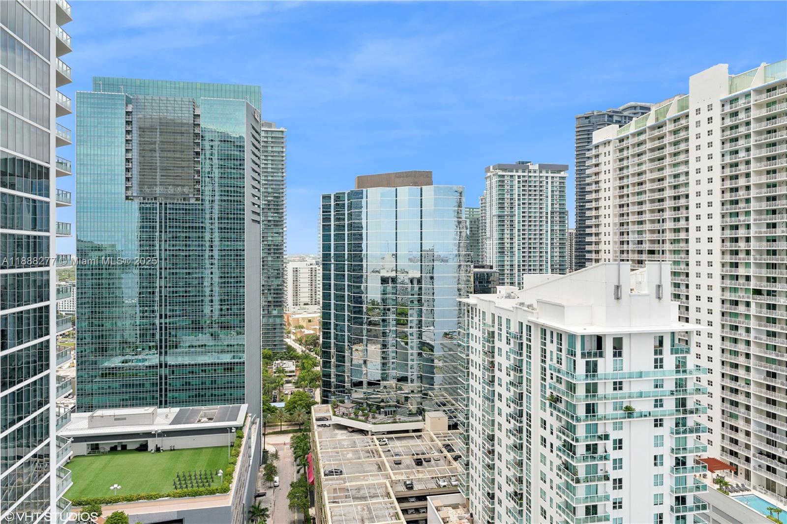 1331 Brickell Bay Drive, Unit 2802 Miami, FL 33131 - Photo 9 of 35