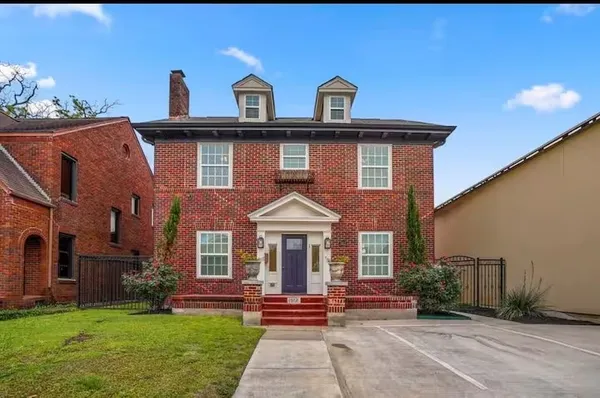 $2,400 | 1912 Arbor Street, Unit 3, Houston, TX 77004